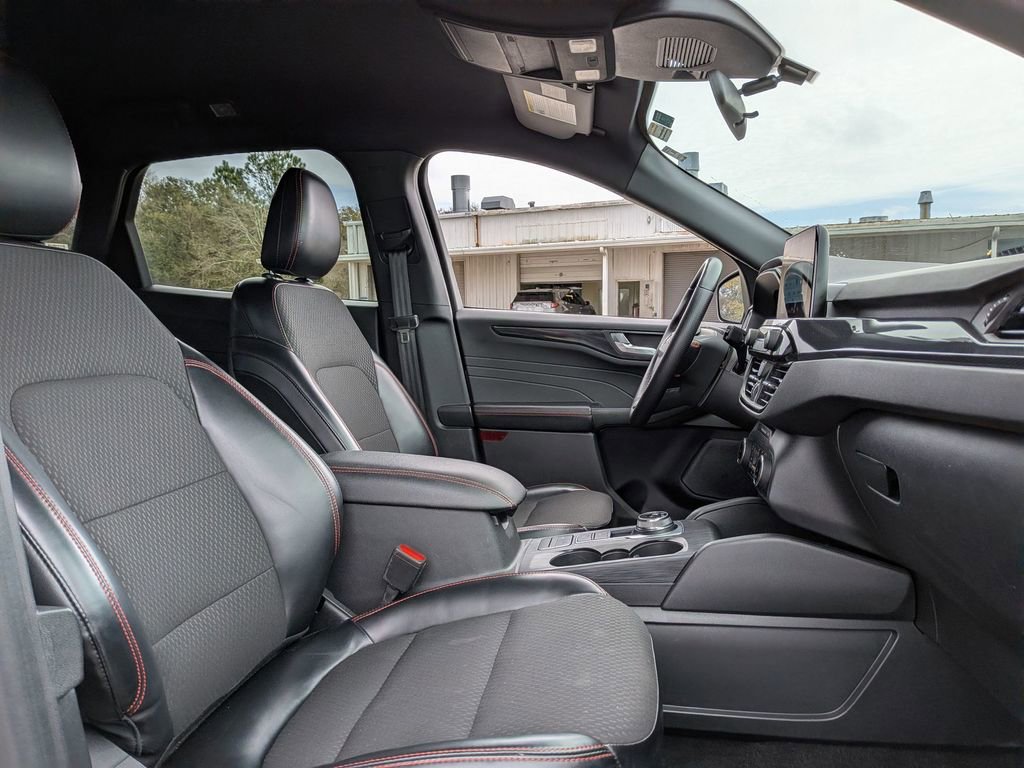 Used 2024 Ford Escape ST-Line image 30