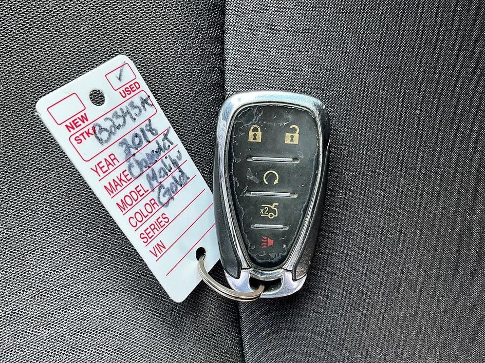 Used 2018 Chevrolet Malibu LT FWD image 34