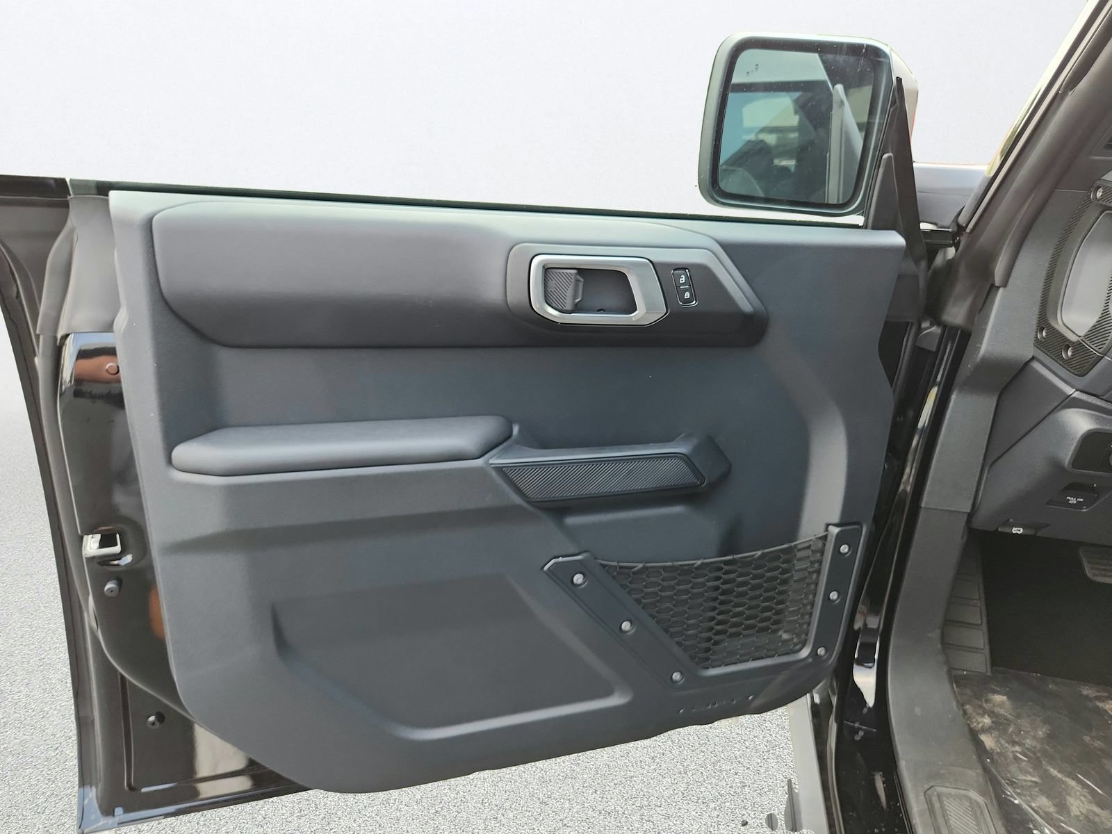 New 2026 Ford Bronco Outer Banks w/ Sasquatch Package AWD/4WD image 24
