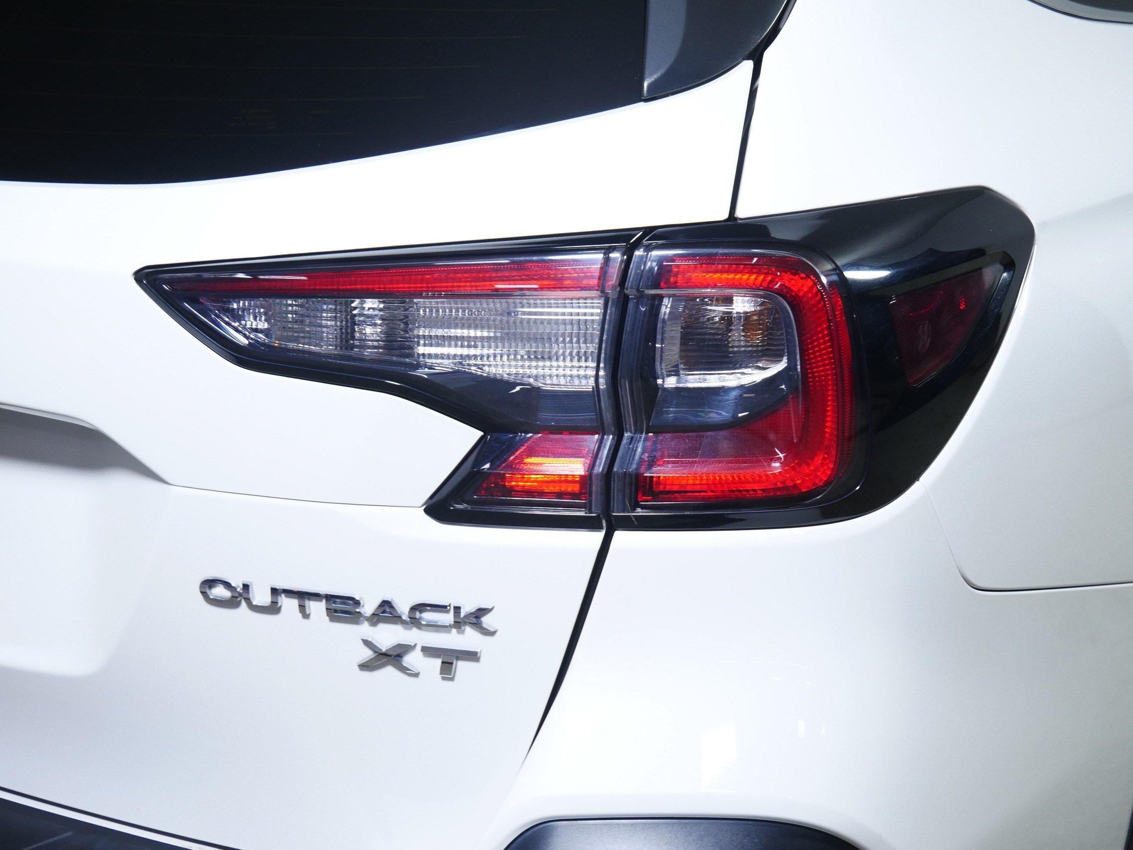 Used 2023 Subaru Outback Limited XT AWD/4WD image 17