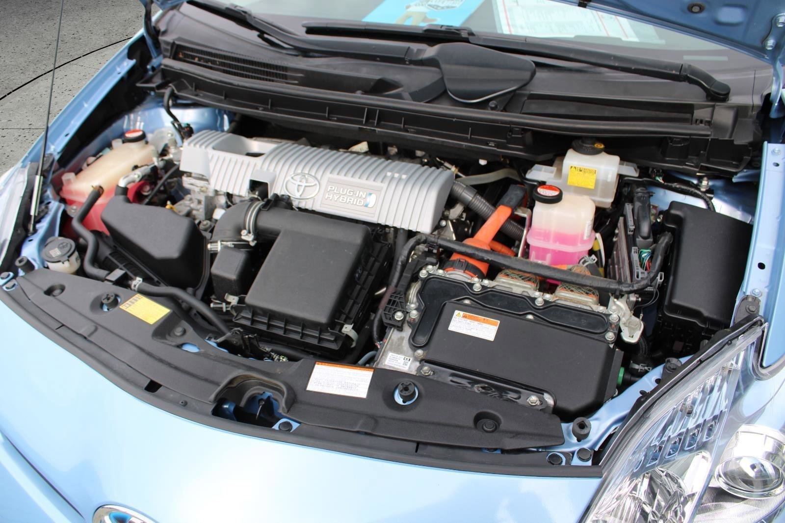 Used 2015 Toyota Prius Prime Advanced image 46