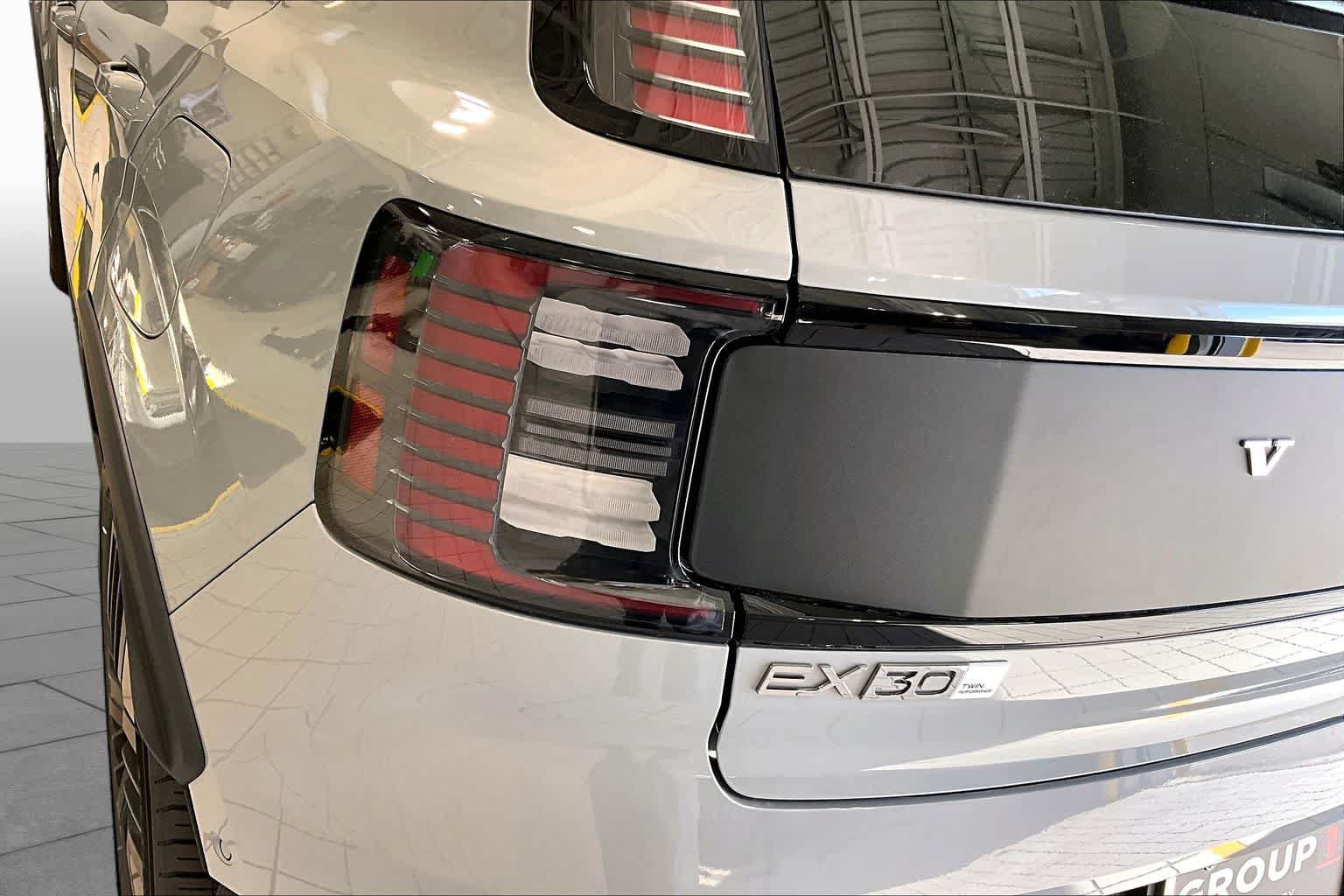 New 2026 Volvo EX30 Cross Country Ultra w/ Protection Package Premier AWD/4WD image 5