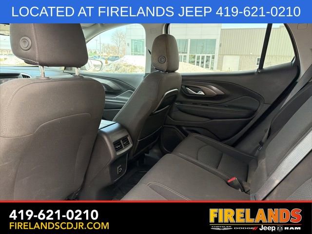 Used 2024 GMC Terrain SLE w/ LPO, Floor Liner Package image 32