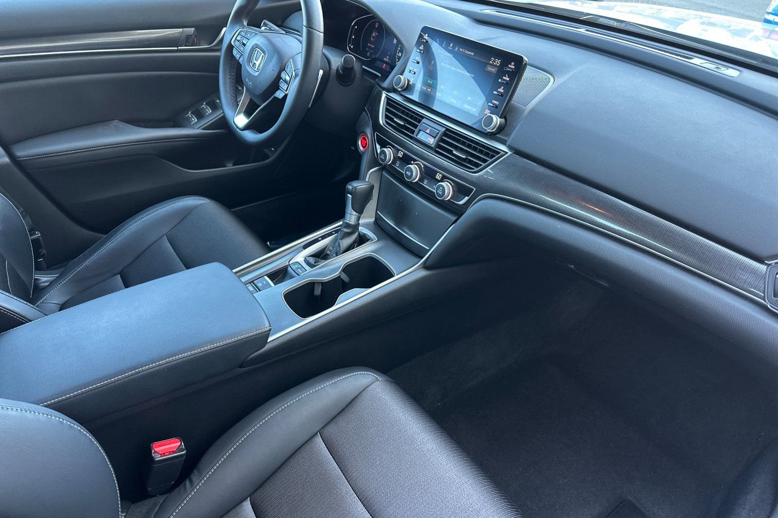Used 2018 Honda Accord Sport image 18