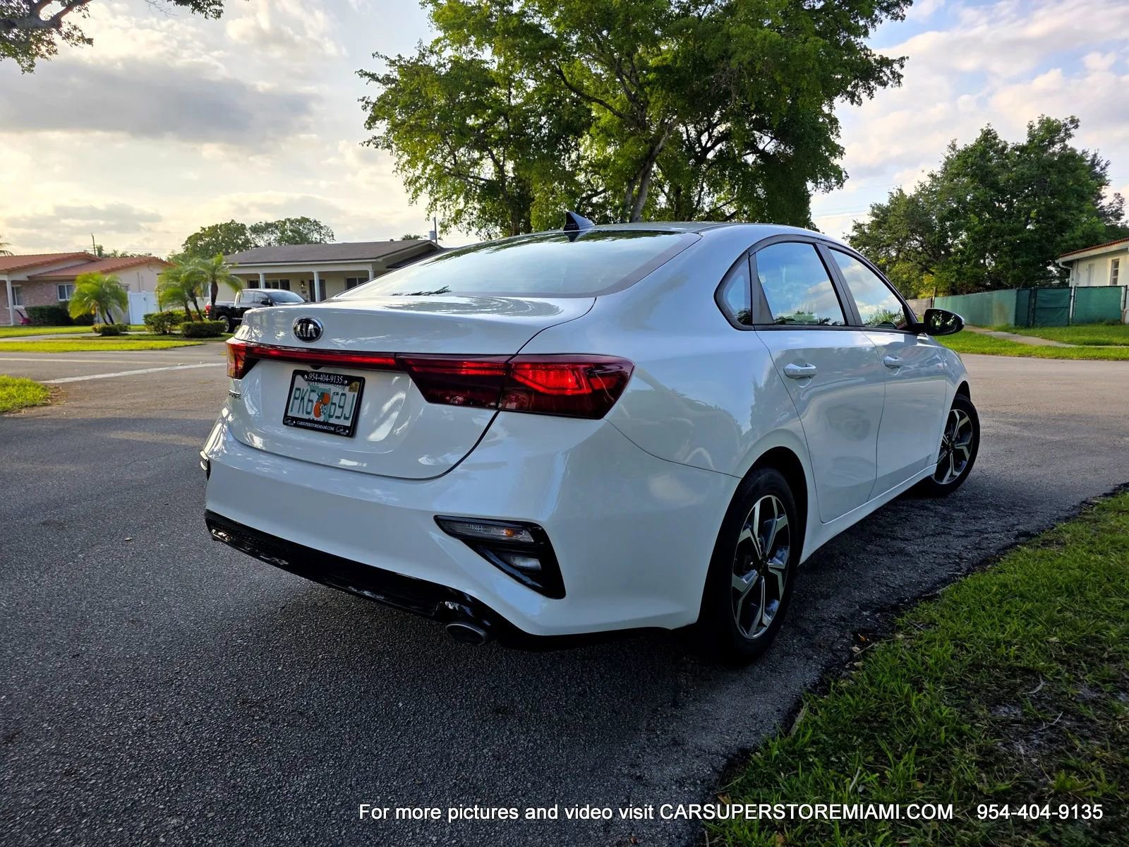 Used 2020 Kia Forte LXS FWD image 13