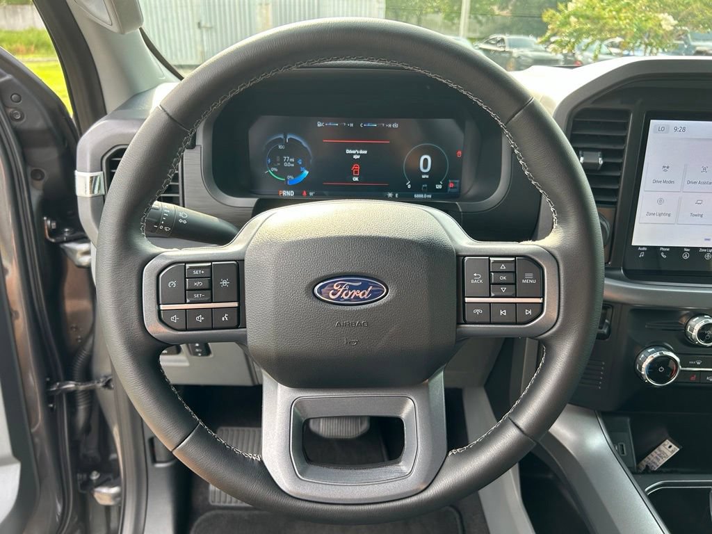 Used 2025 Ford F150 Lightning XLT AWD/4WD image 22