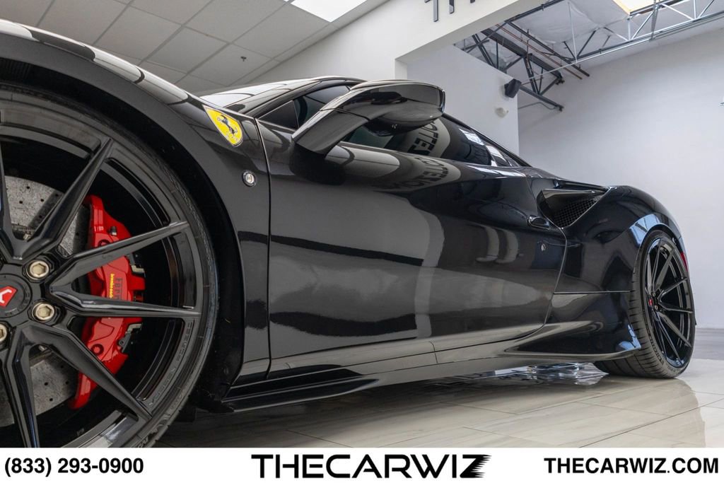 Used 2021 Ferrari F8 Tributo RWD image 13