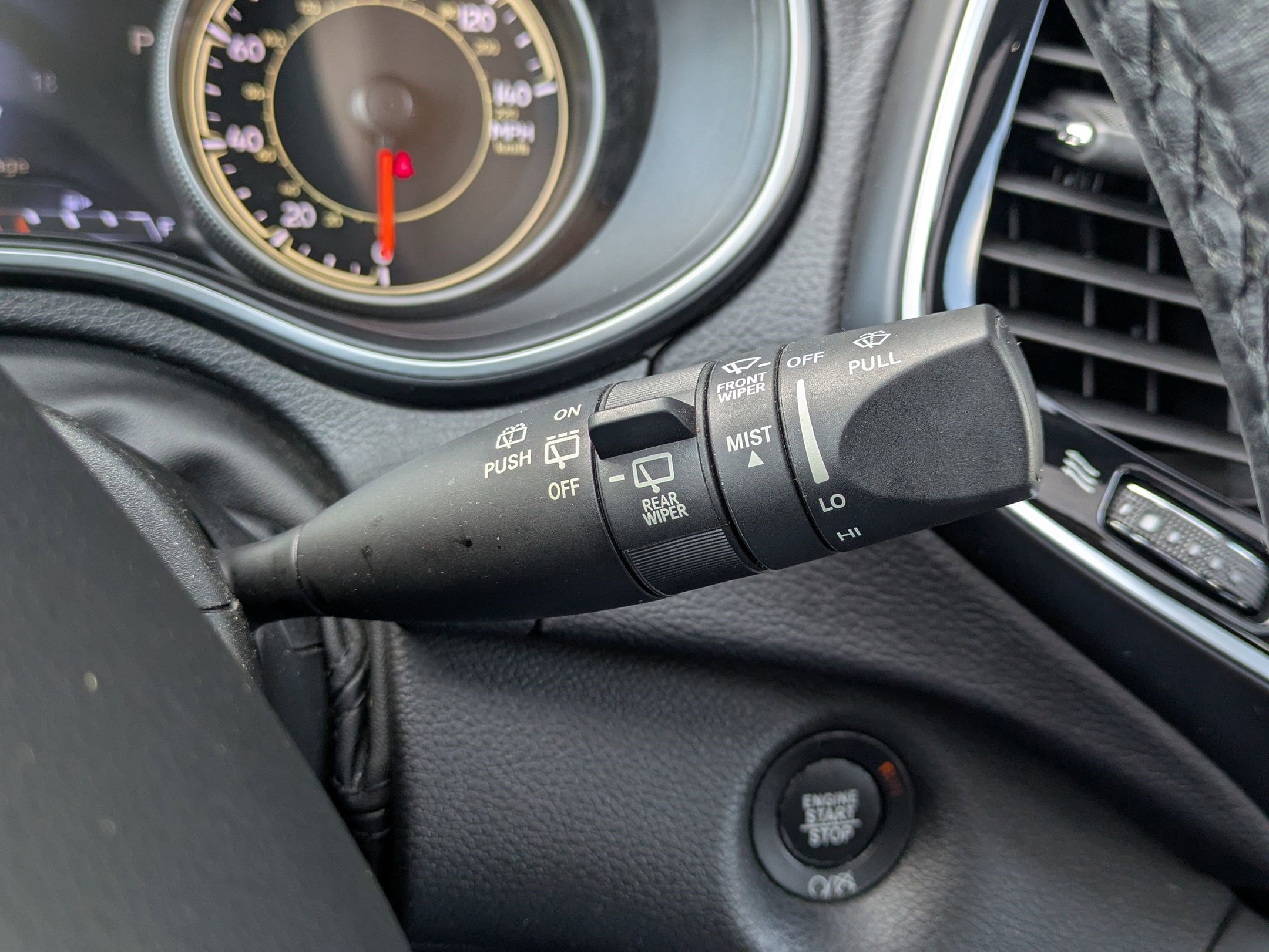 Used 2019 Jeep Cherokee Limited image 16