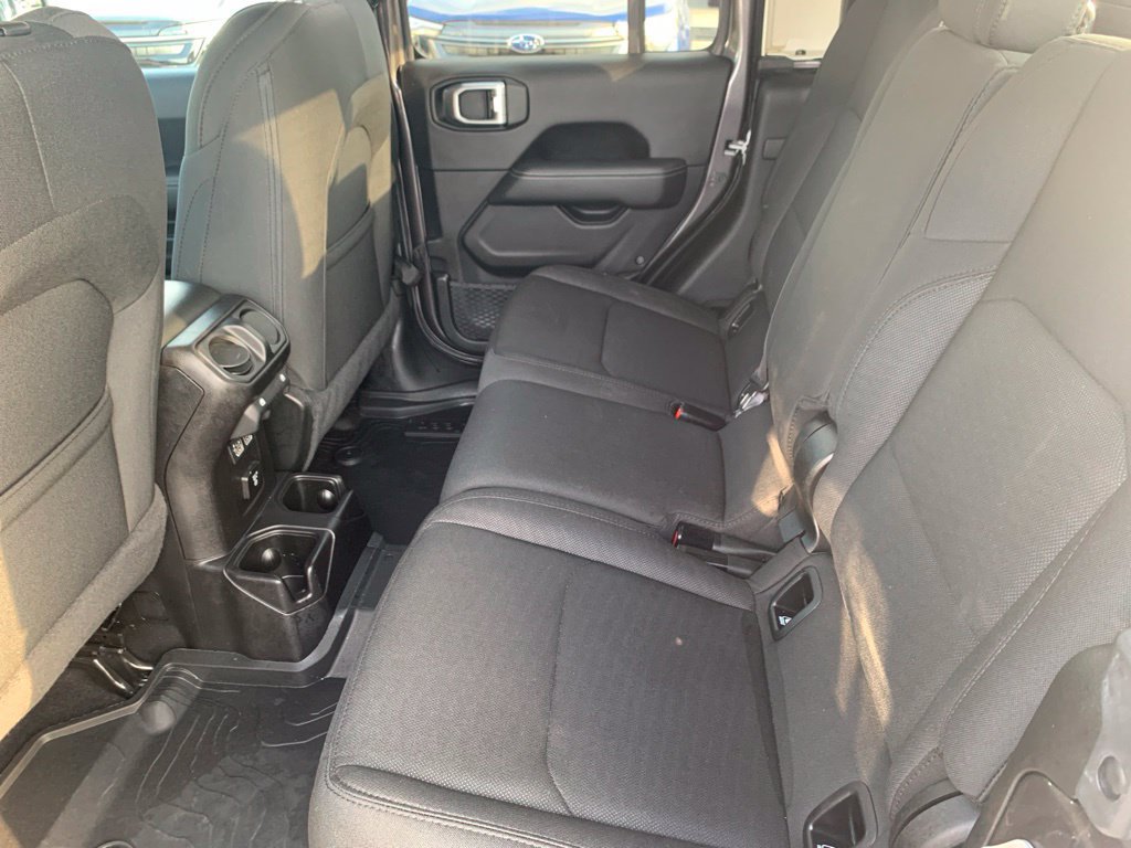 Used 2020 Jeep Gladiator Overland AWD/4WD image 19