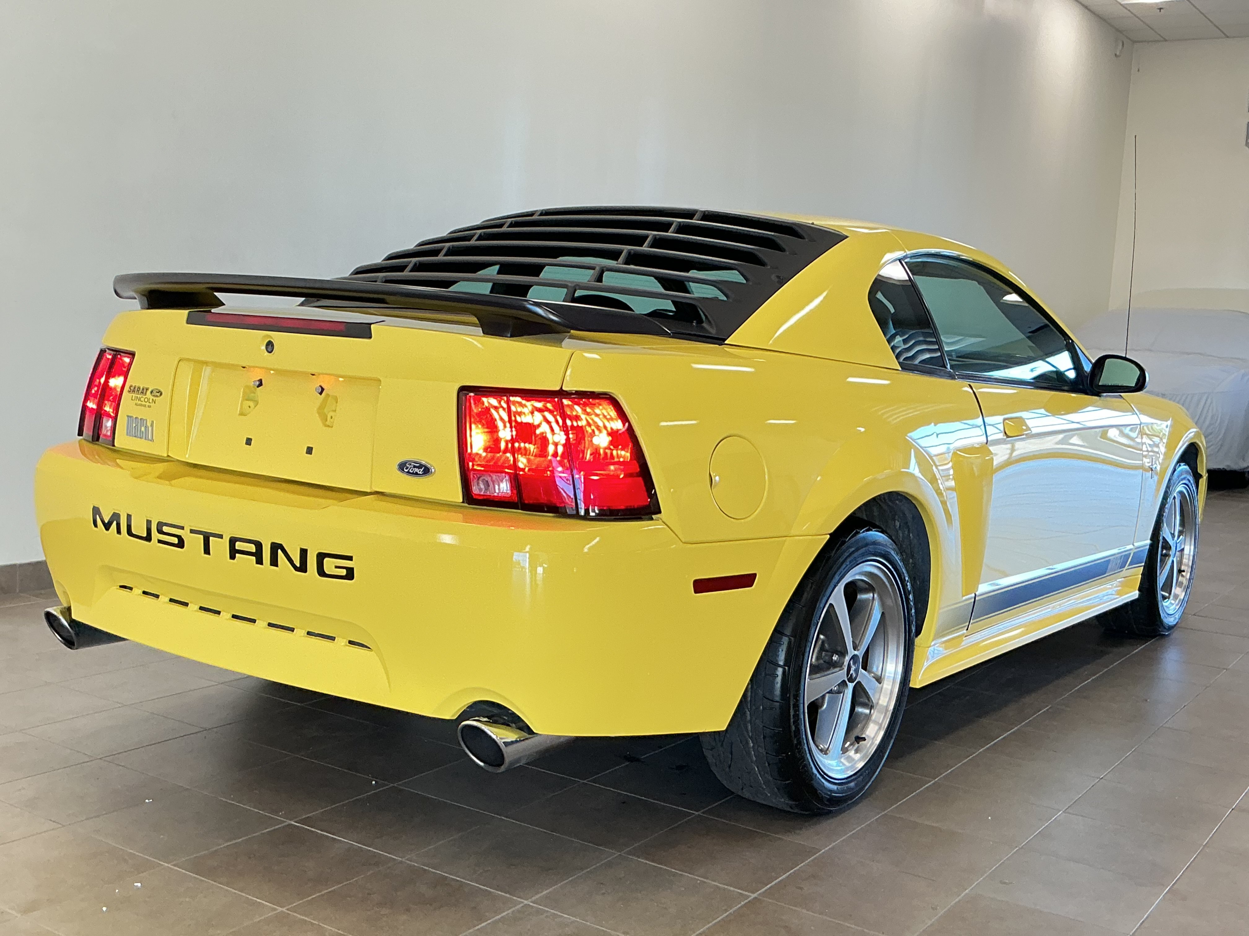 Used 2003 Ford Mustang Mach 1 RWD image 10