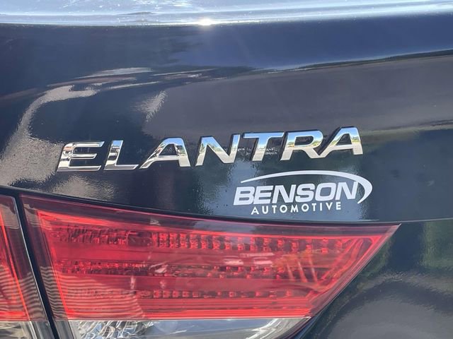 Used 2013 Hyundai Elantra GLS w/ Preferred Pkg FWD image 10