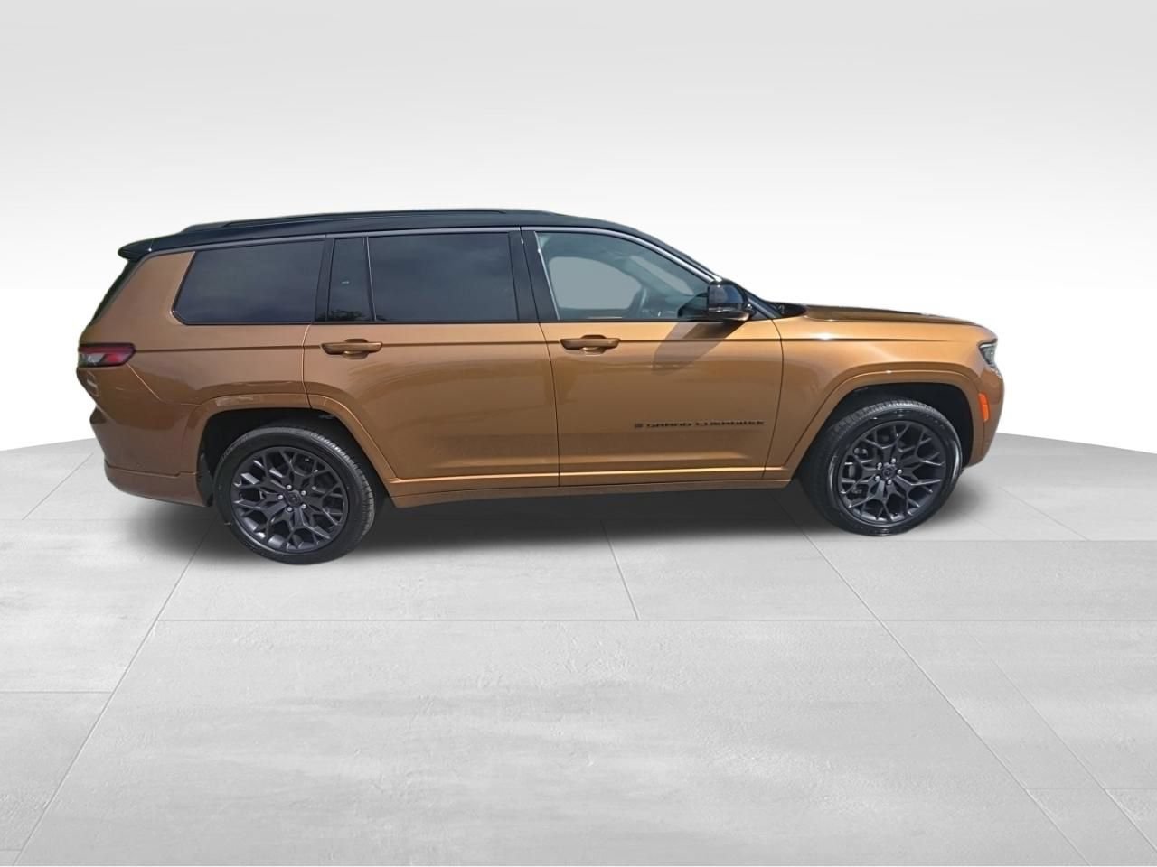 New 2027 Jeep Grand Cherokee L Summit w/ Obsidian Package AWD/4WD image 8