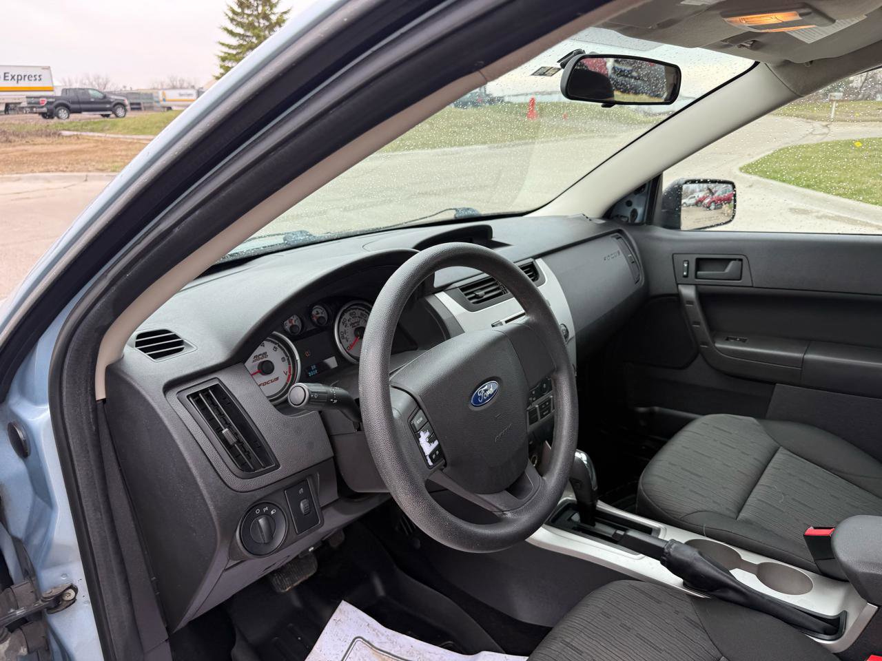 Used 2009 Ford Focus SE FWD image 11