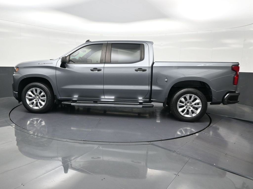Used 2022 Chevrolet Silverado 1500 Custom RWD image 2