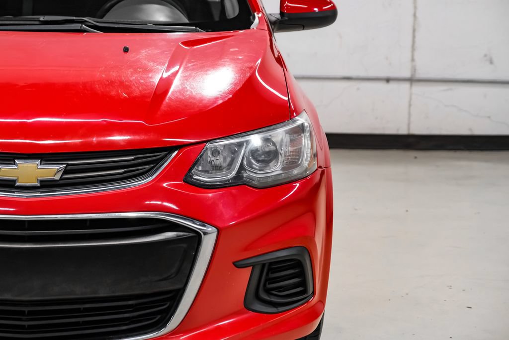 Used 2018 Chevrolet Sonic LT FWD image 44