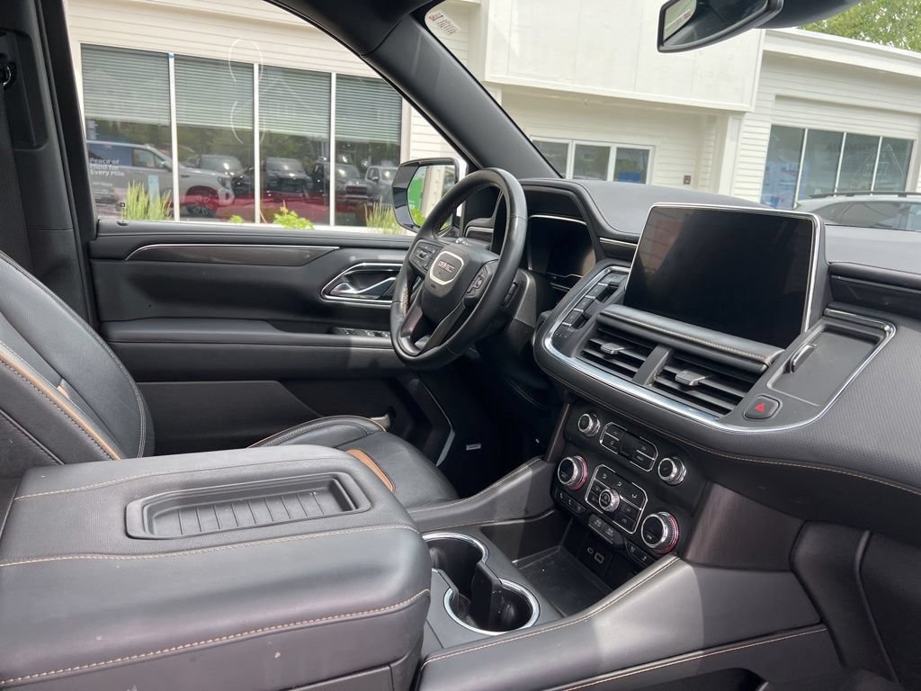 Used 2023 GMC Yukon XL AT4 w/ AT4 Premium Package AWD/4WD image 57