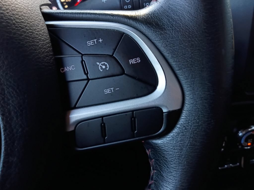 Used 2016 Jeep Renegade Trailhawk AWD/4WD image 25