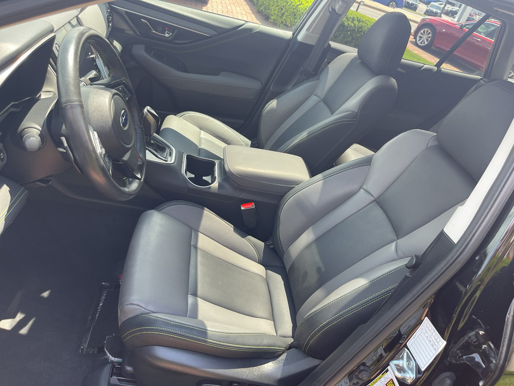 Used 2025 Subaru Outback Onyx Edition AWD/4WD image 17