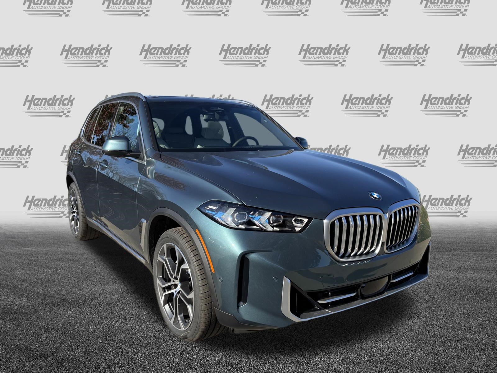 Certified 2026 BMW X5 sDrive40i w/ Climate Comfort Package RWD image 2