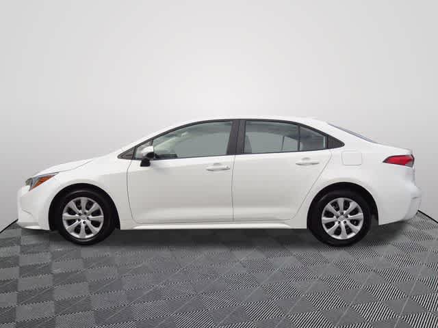 Used 2024 Toyota Corolla LE FWD image 2