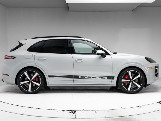 New 2026 Porsche Cayenne GTS image 36