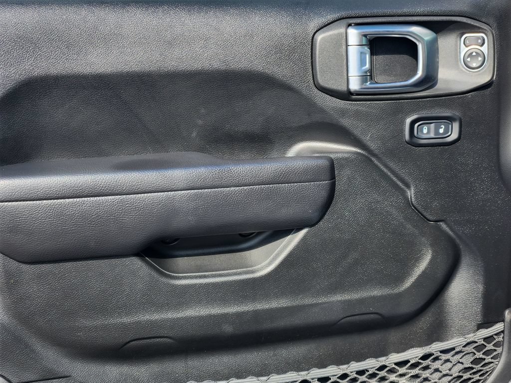 Used 2022 Jeep Wrangler Sport AWD/4WD image 15