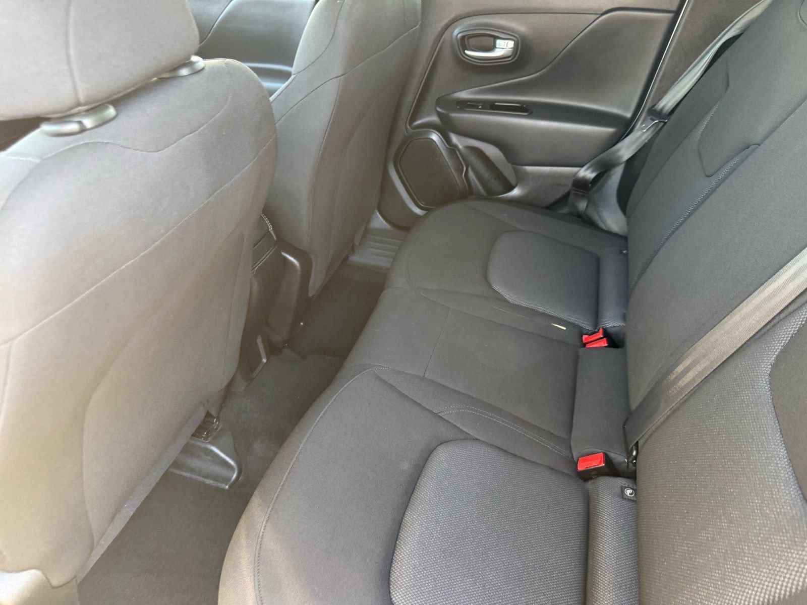 Used 2023 Jeep Renegade Latitude AWD/4WD image 27