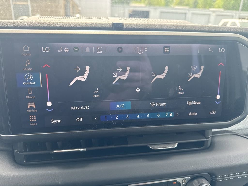 Used 2025 Jeep Wrangler Unlimited Sahara w/ Safety Group image 12