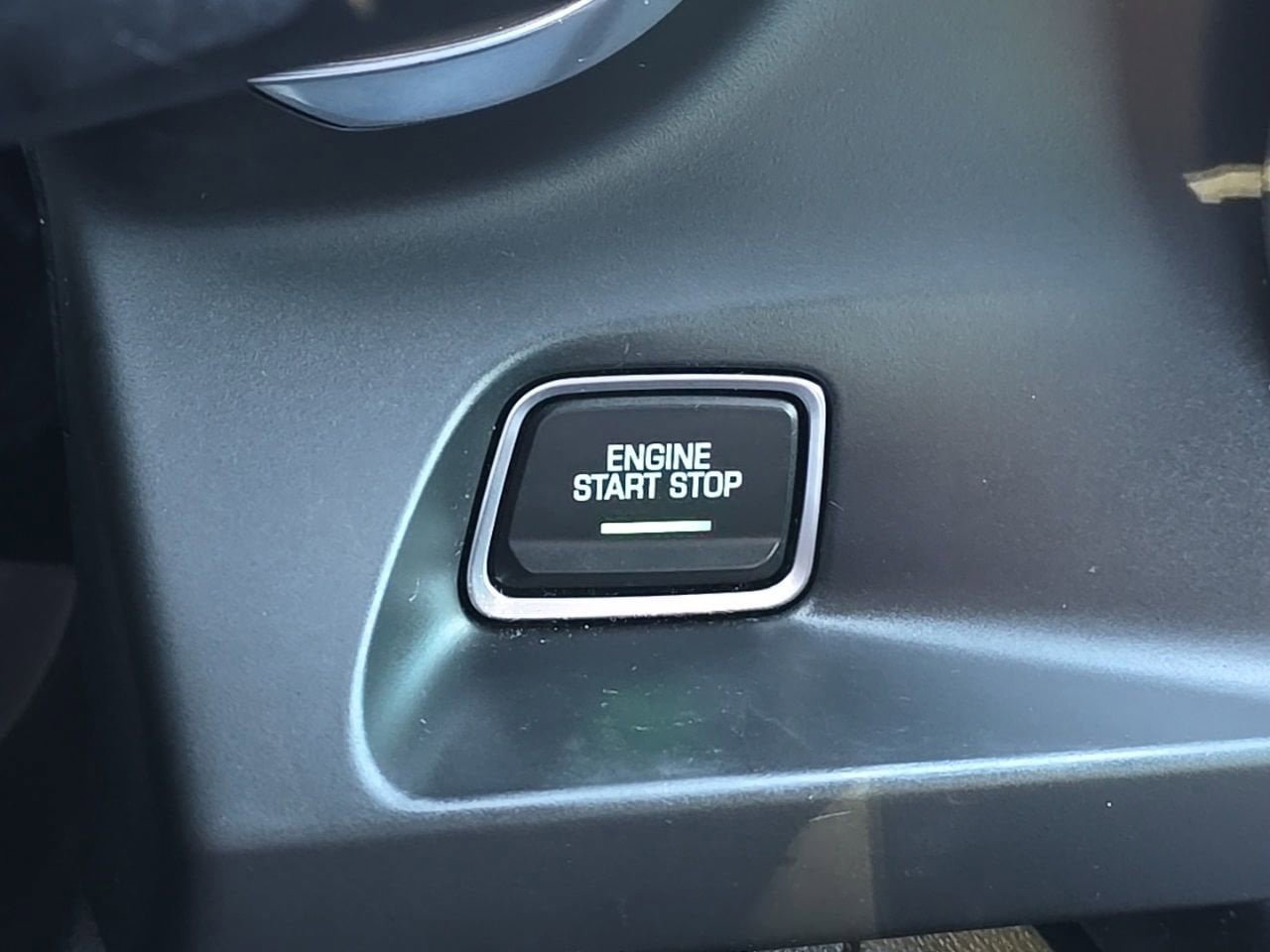 Certified 2020 Chevrolet Camaro LT RWD image 19