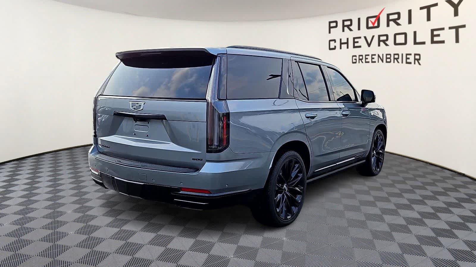 Used 2026 Cadillac Escalade Platinum Sport w/ LPO, ONYX Package AWD/4WD image 8