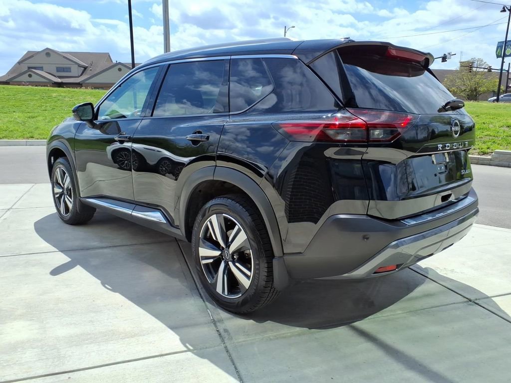 Used 2023 Nissan Rogue SL image 5