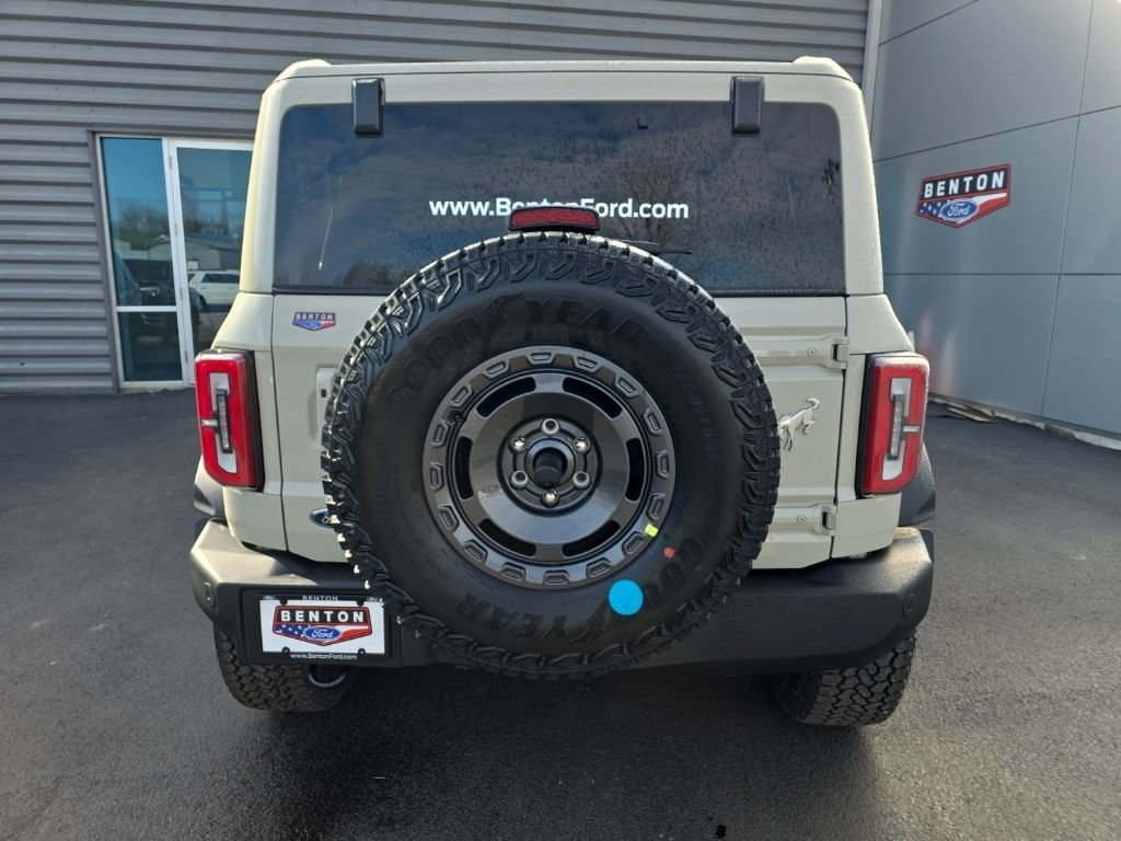 New 2025 Ford Bronco Outer Banks w/ Sasquatch Package image 8