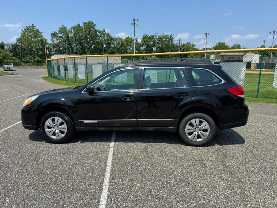 Used 2011 Subaru Outback 2.5i image 2