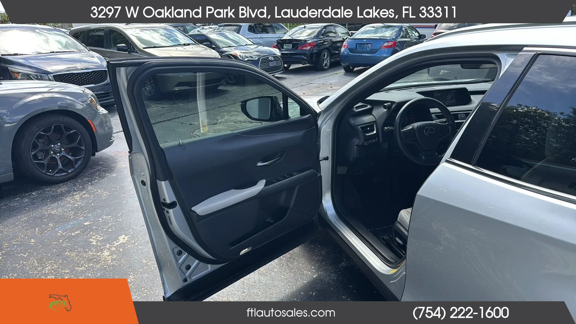 Used 2019 Lexus UX 200 w/ Premium Package FWD image 17