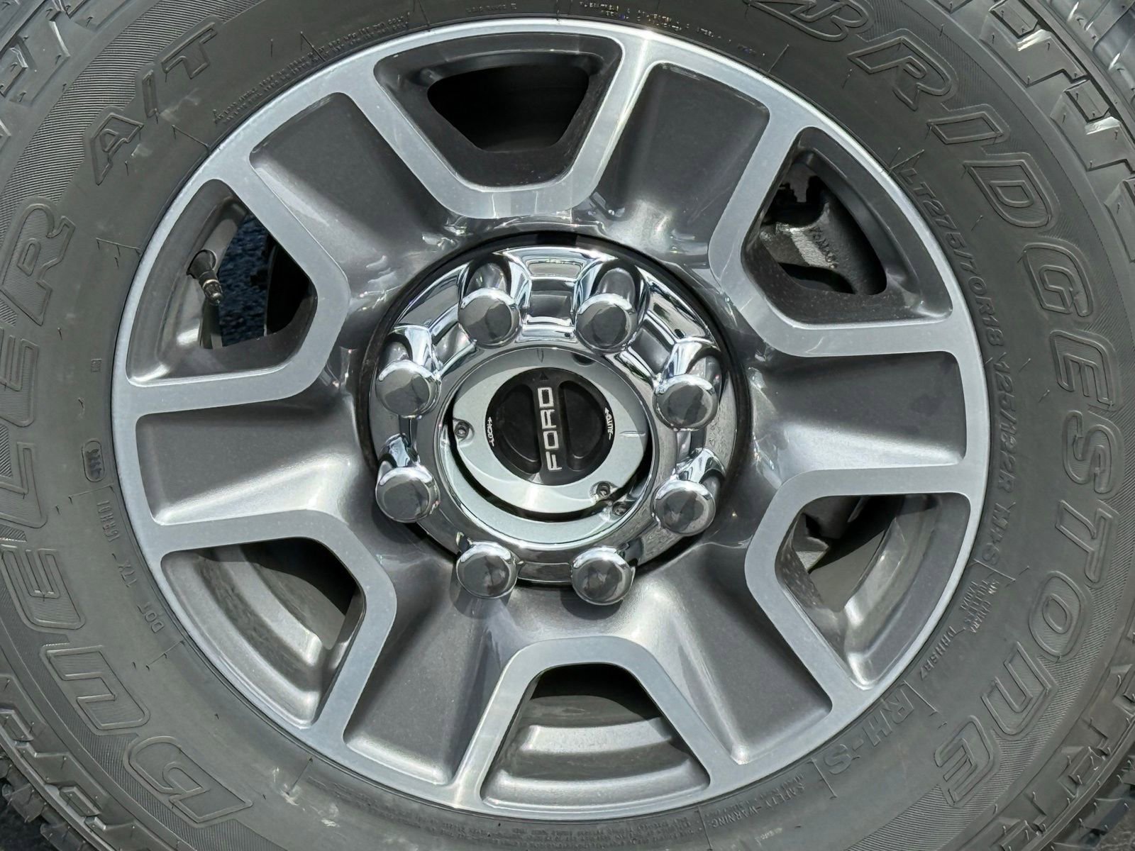 New 2026 Ford F250 4x4 Crew Cab Super Duty image 13
