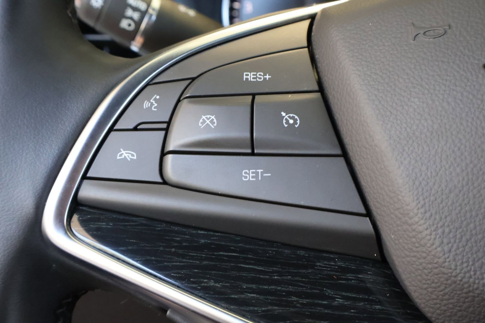 Certified 2025 Cadillac XT5 Premium Luxury image 23