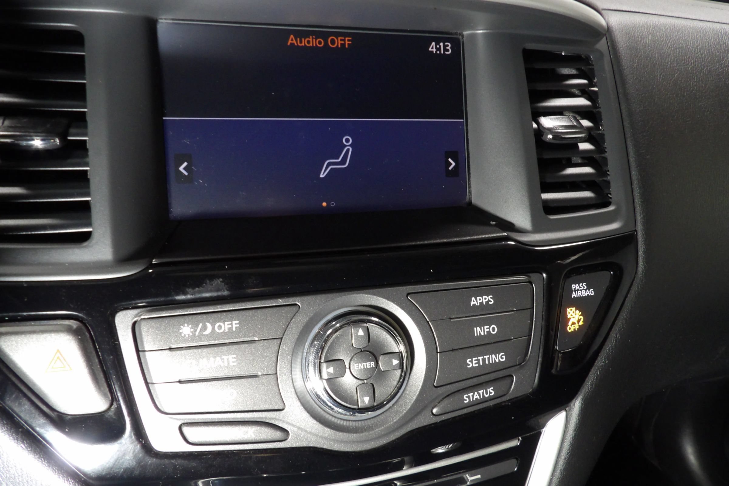 Used 2019 Nissan Pathfinder SV FWD image 16