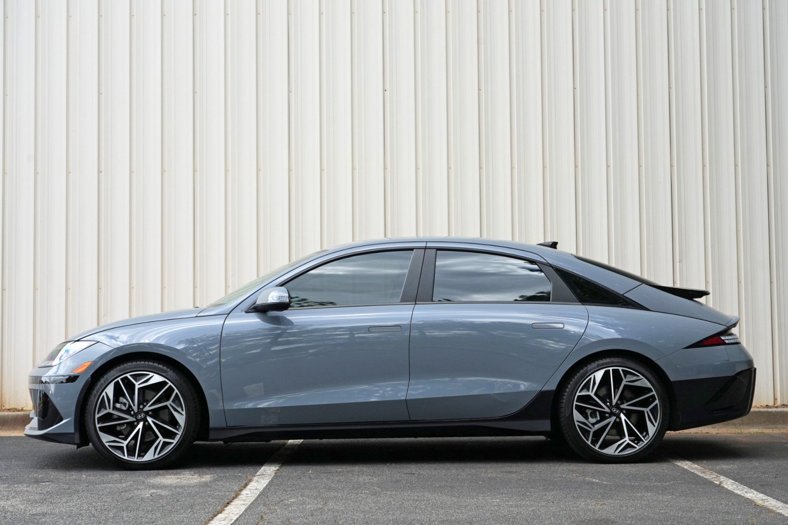 Used 2023 Hyundai Ioniq 6 SEL RWD image 7
