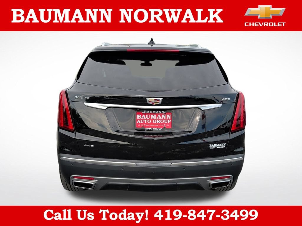 Used 2025 Cadillac XT5 Premium Luxury AWD/4WD image 4