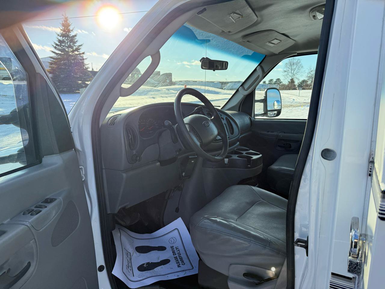 Used 2008 Ford E-350 and Econoline 350 Super Duty RWD image 20