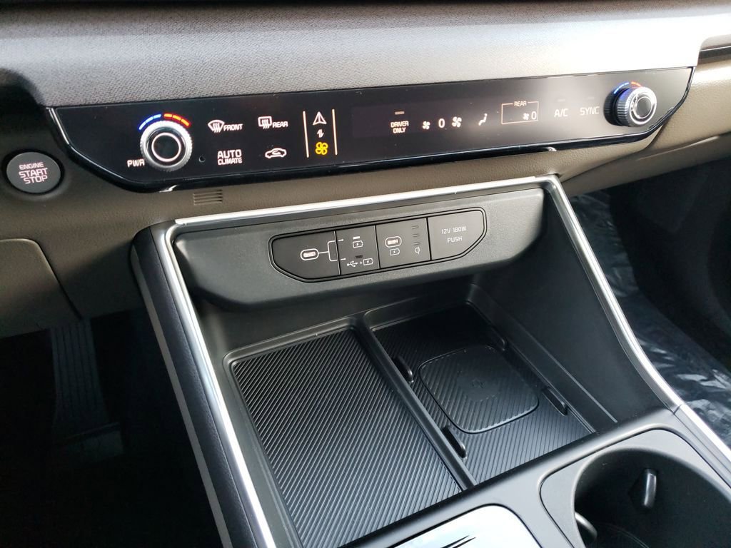 New 2026 Kia Carnival EX FWD image 24