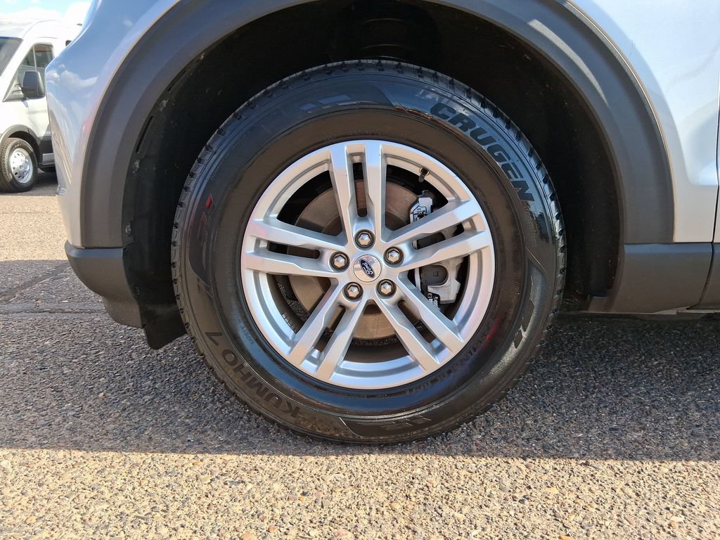 Used 2023 Ford Explorer XLT w/ Equipment Group 202A RWD image 25