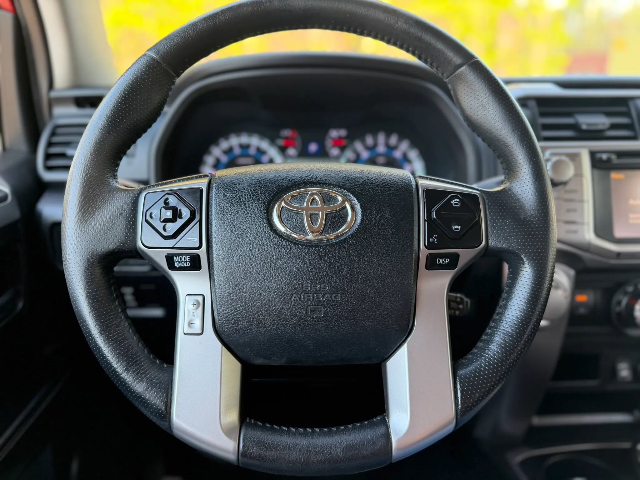 Used 2014 Toyota 4Runner SR5 AWD/4WD image 26