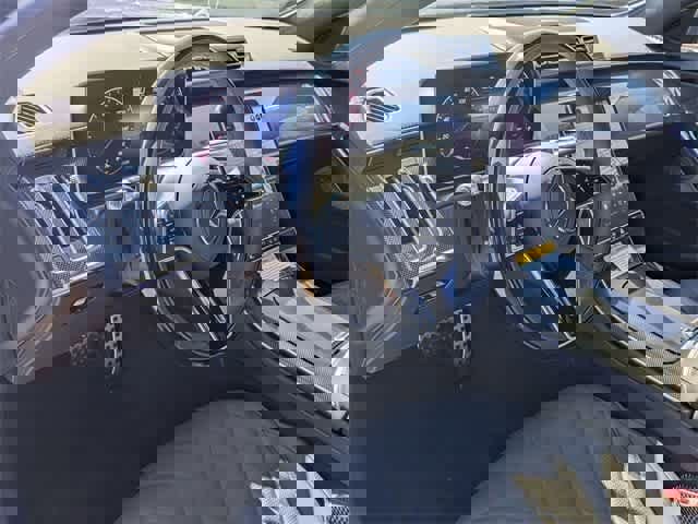 New 2025 Mercedes-Benz S 500 4MATIC image 2