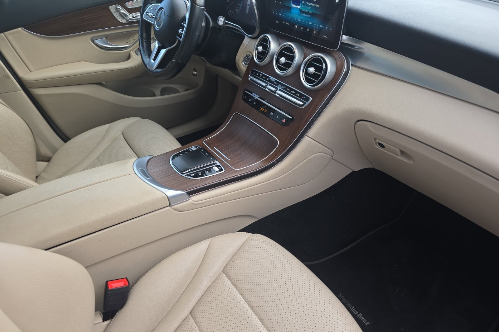 Used 2022 Mercedes-Benz GLC 300 4MATIC image 18