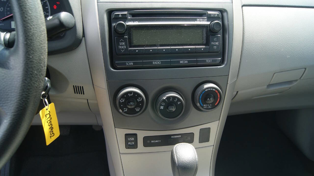 Used 2012 Toyota Corolla LE image 17