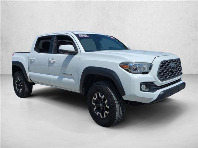 Certified 2020 Toyota Tacoma TRD Off-Road AWD/4WD image 3
