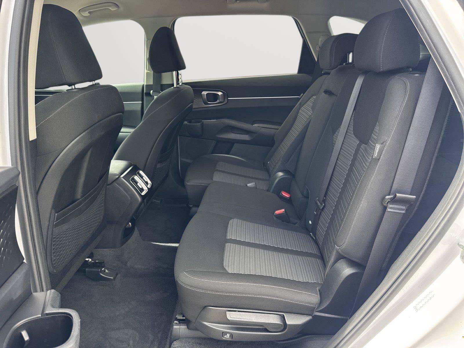 Used 2024 Kia Sorento LX FWD image 20