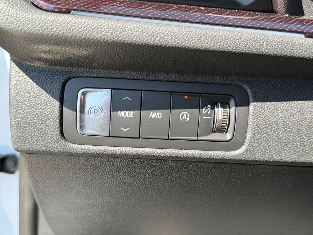 New 2026 Chevrolet Traverse RS w/ LPO, Floor Liner Package AWD/4WD image 22