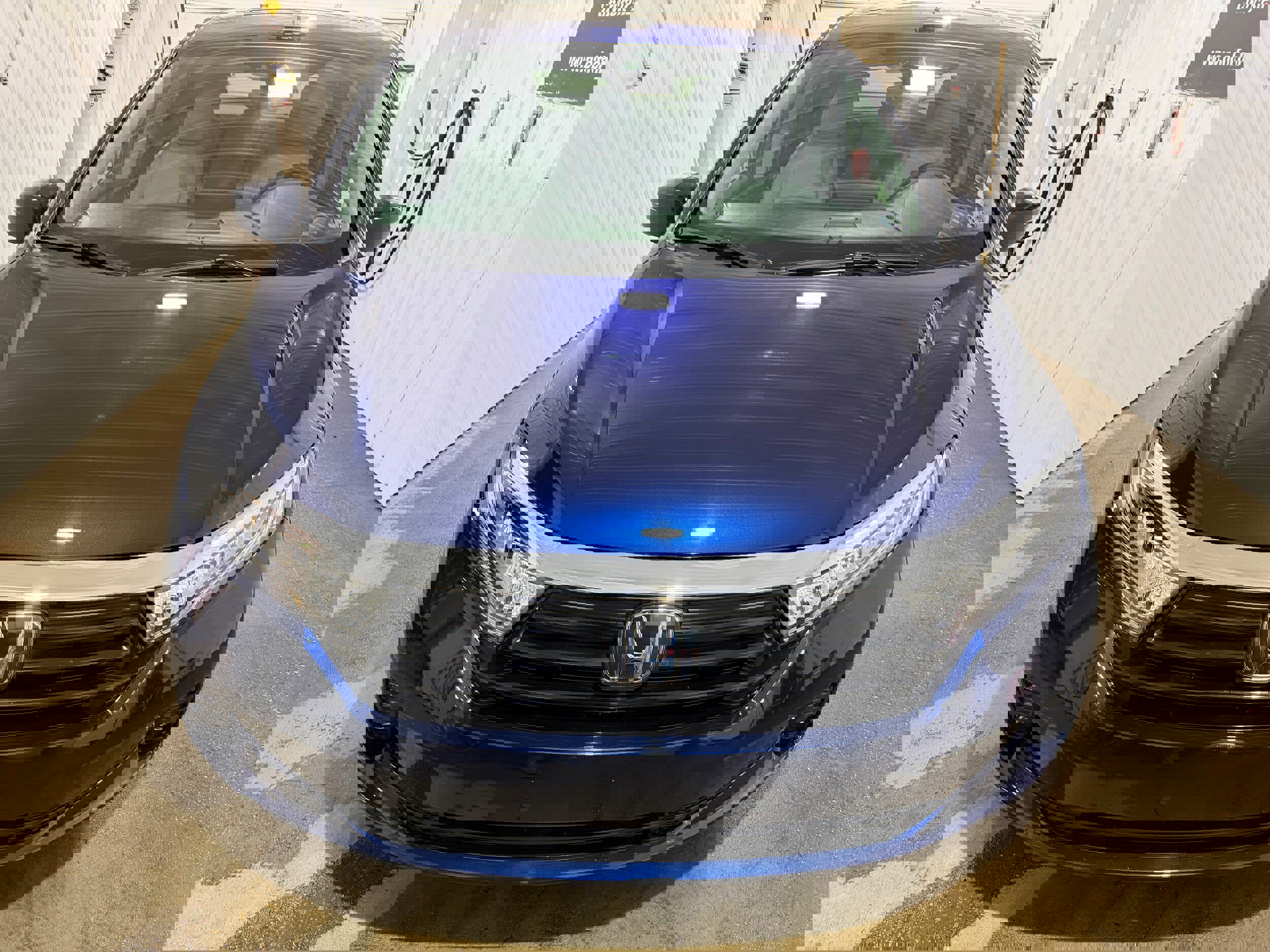 Used 2024 Honda Odyssey EX-L image 3